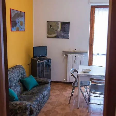 Luminoso Bilocale Apartment Alessandria Exterior photo